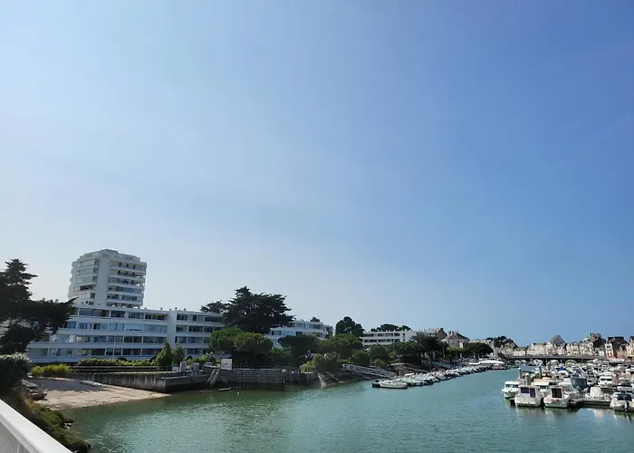 Escapade Lumineuse - Proche - Parking Privé *